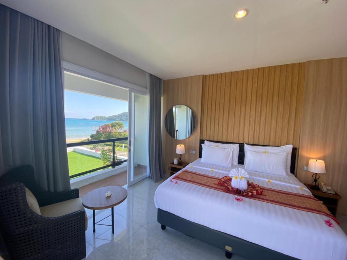 Raja Hotel Kuta Mandalika Resort & Convention Экстерьер фото