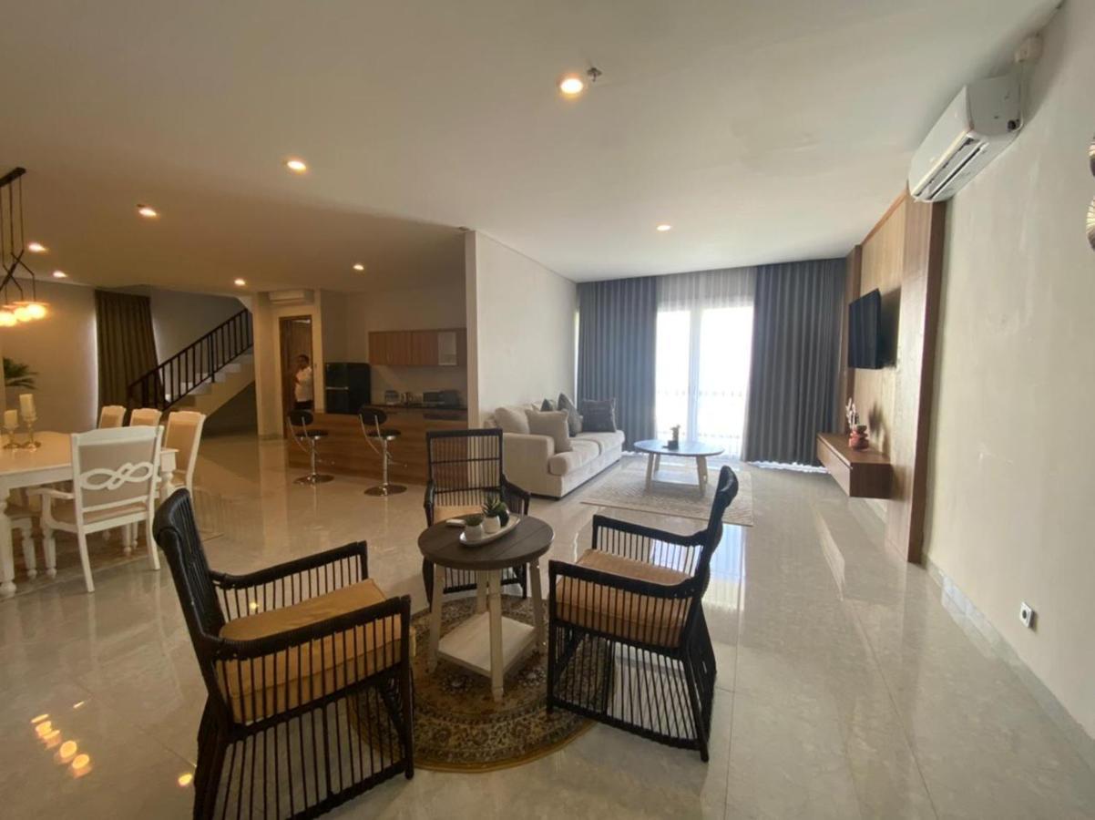 Raja Hotel Kuta Mandalika Resort & Convention Экстерьер фото