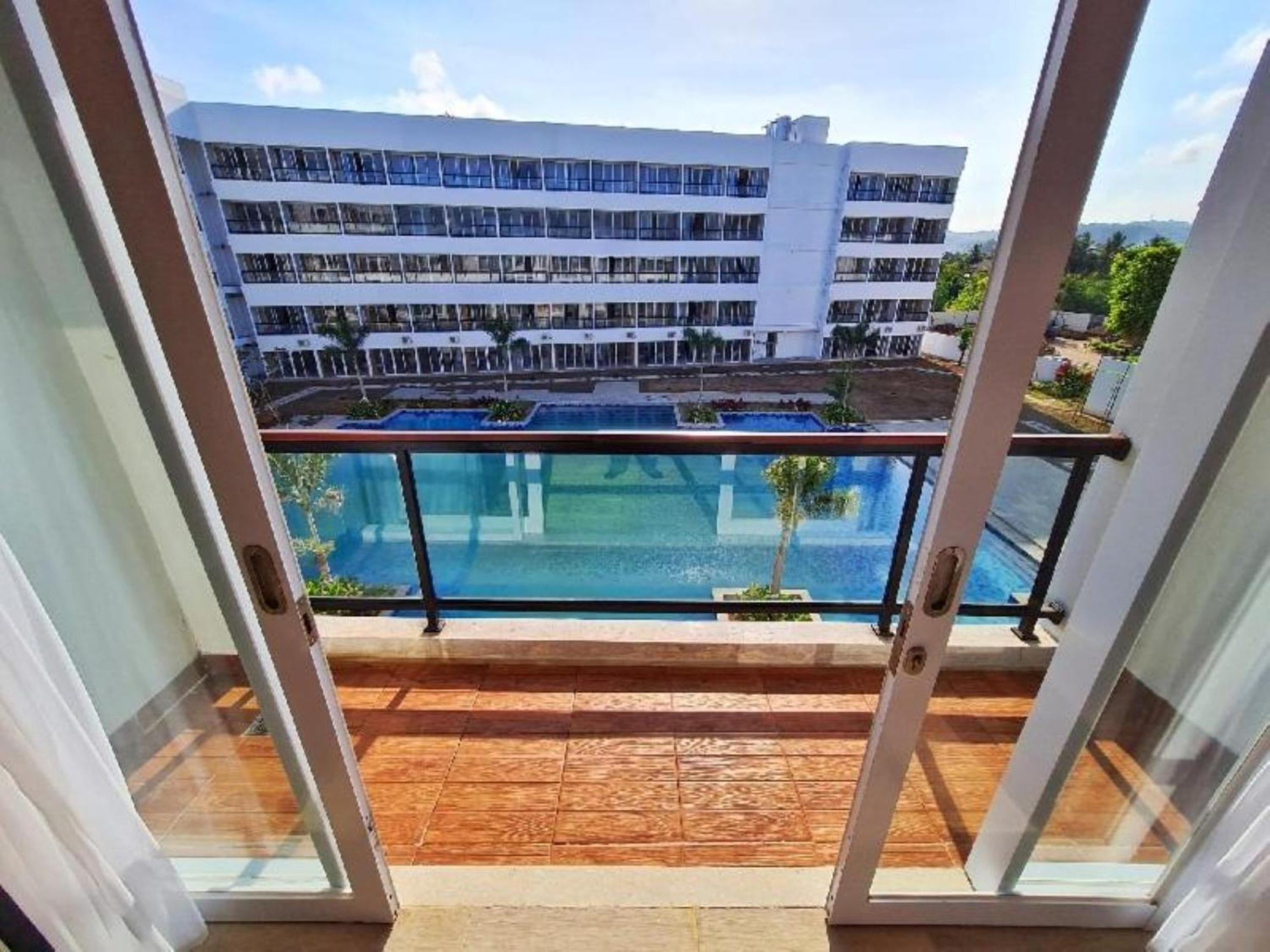 Raja Hotel Kuta Mandalika Resort & Convention Экстерьер фото